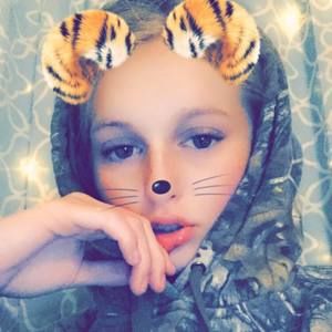 Meet your Posher, Leah